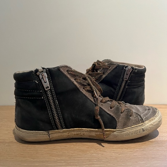 Golden Goose Slides 37 - Picture 8 of 11